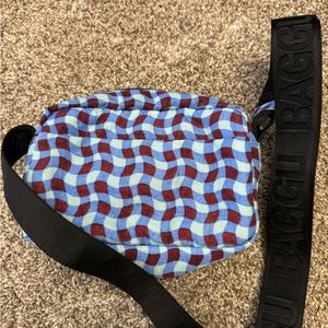 Baggu Camera crossbody Wavy Gingham blue